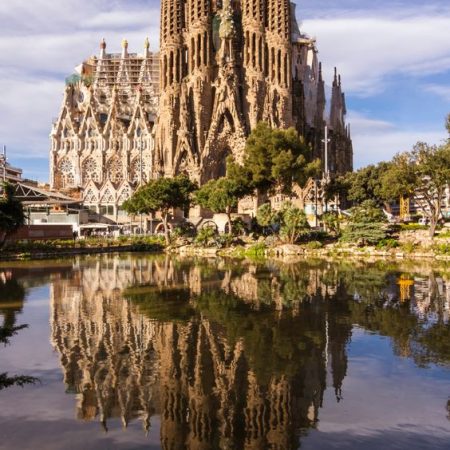 Barcelona Cultural Tour and Sailing